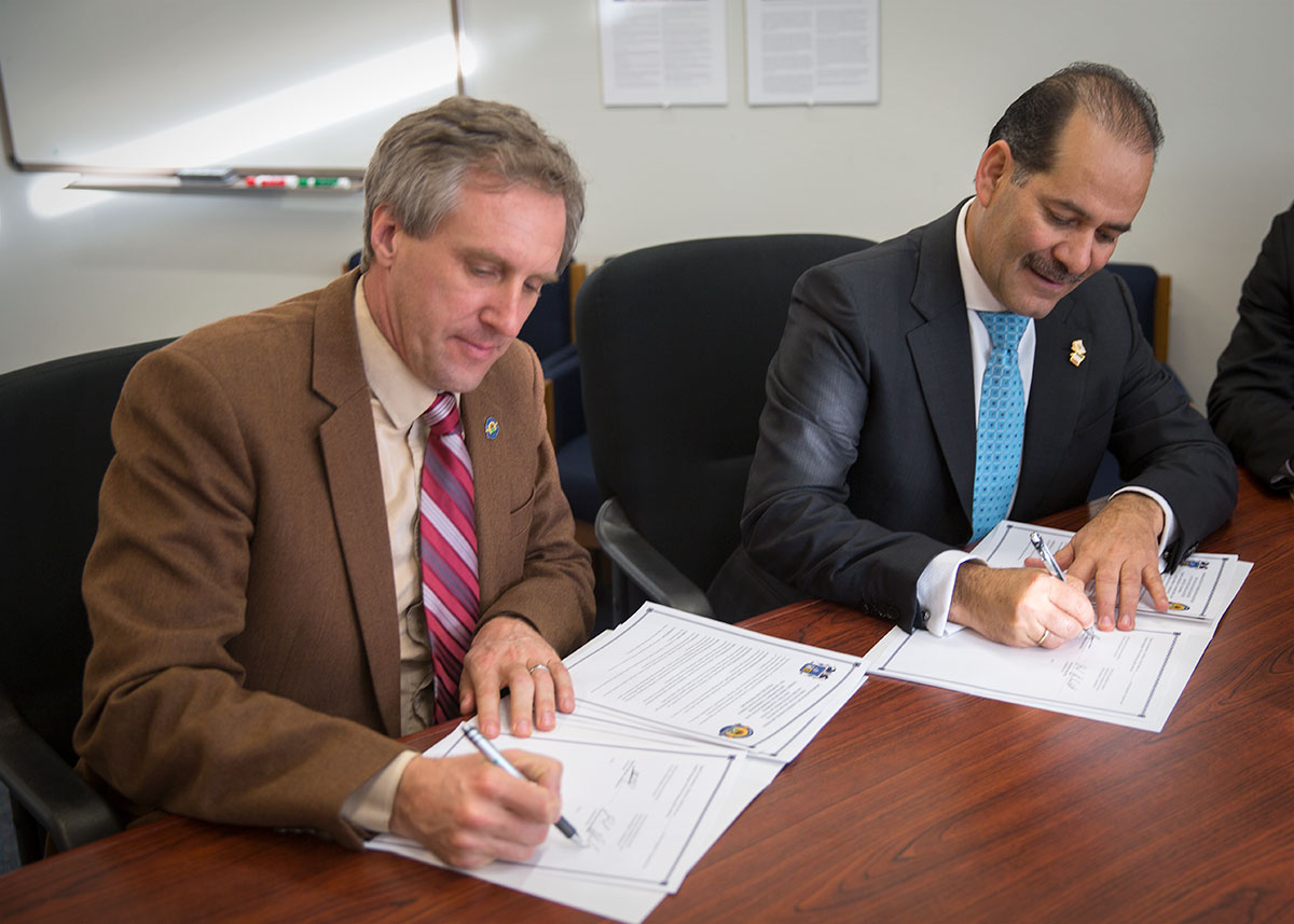 Commissioner Hochschild signs a Memorandum of Understanding with the state of Aguascalientes Mexico